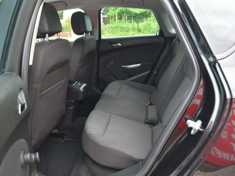 Opel Astra 1.4T 140KM 2011r. Klima TEMPOMAT grzane fotele PDC POLECAM J (2009-2019)