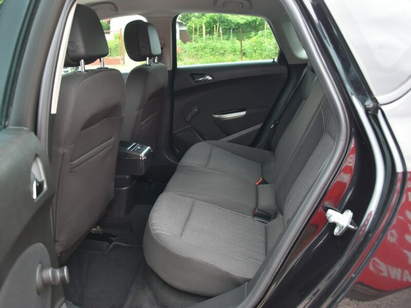 Opel Astra 1.4T 140KM 2011r. Klima TEMPOMAT grzane fotele PDC POLECAM J (2009-2019)