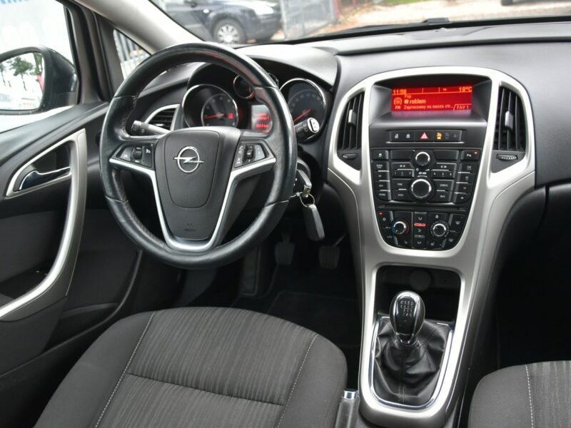 Opel Astra 1.4T 140KM 2011r. Klima TEMPOMAT grzane fotele PDC POLECAM J (2009-2019)
