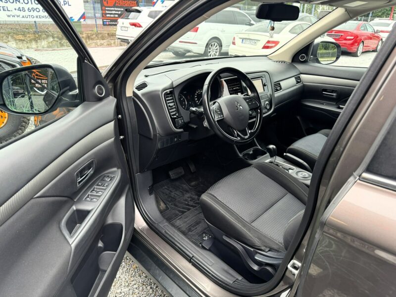 Mitsubishi Outlander 4x4, PL Salon, 7-dmio Osobowy, LED, Kamera cofani, Tempomat, Bluetooth III (2012-)