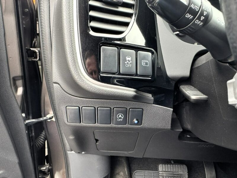 Mitsubishi Outlander 4x4, PL Salon, 7-dmio Osobowy, LED, Kamera cofani, Tempomat, Bluetooth III (2012-)