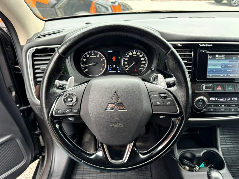 Mitsubishi Outlander 4x4, PL Salon, 7-dmio Osobowy, LED, Kamera cofani, Tempomat, Bluetooth III (2012-)