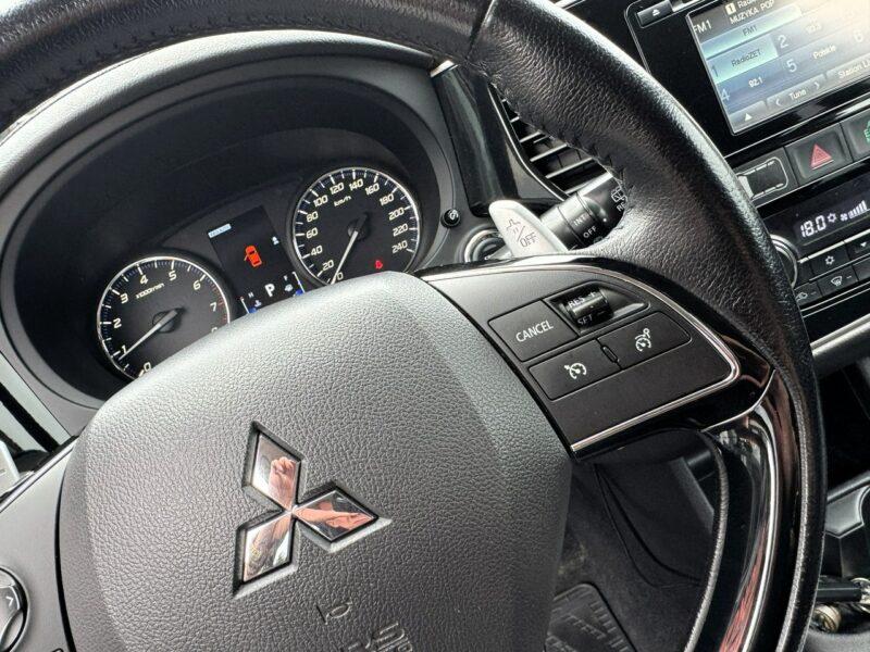 Mitsubishi Outlander 4x4, PL Salon, 7-dmio Osobowy, LED, Kamera cofani, Tempomat, Bluetooth III (2012-)