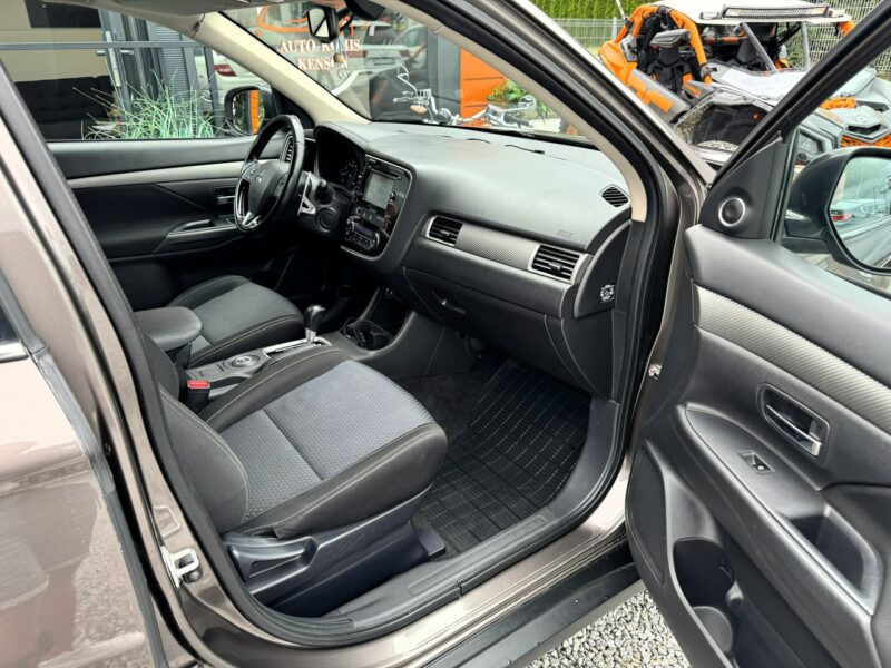 Mitsubishi Outlander 4x4, PL Salon, 7-dmio Osobowy, LED, Kamera cofani, Tempomat, Bluetooth III (2012-)