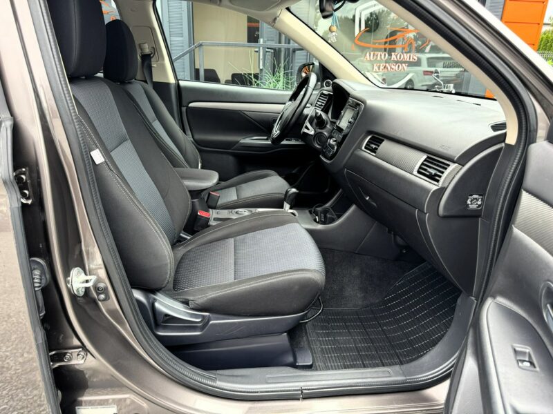 Mitsubishi Outlander 4x4, PL Salon, 7-dmio Osobowy, LED, Kamera cofani, Tempomat, Bluetooth III (2012-)