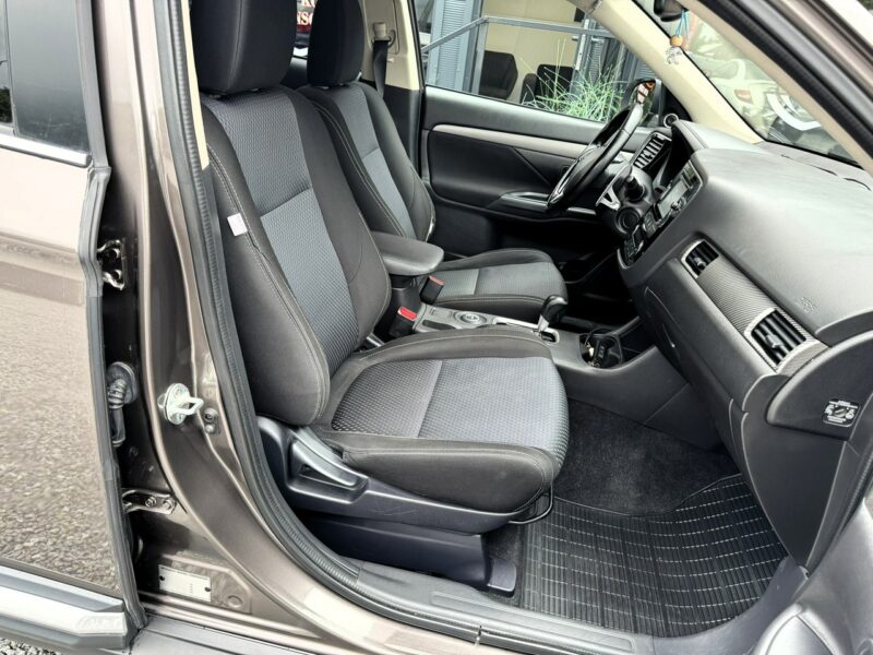 Mitsubishi Outlander 4x4, PL Salon, 7-dmio Osobowy, LED, Kamera cofani, Tempomat, Bluetooth III (2012-)