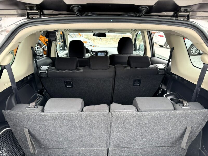 Mitsubishi Outlander 4x4, PL Salon, 7-dmio Osobowy, LED, Kamera cofani, Tempomat, Bluetooth III (2012-)