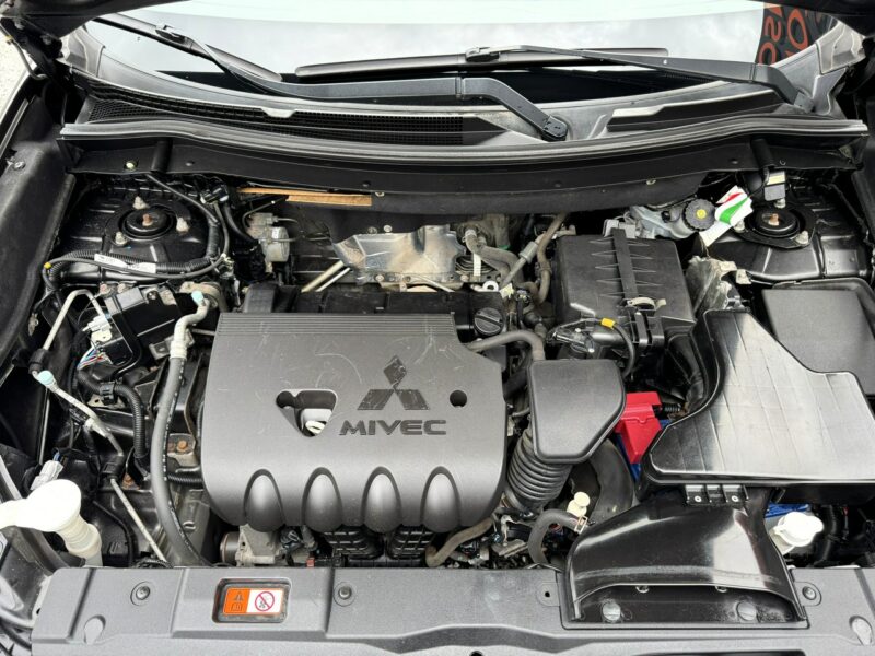 Mitsubishi Outlander 4x4, PL Salon, 7-dmio Osobowy, LED, Kamera cofani, Tempomat, Bluetooth III (2012-)