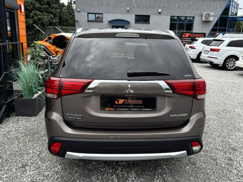 Mitsubishi Outlander 4x4, PL Salon, 7-dmio Osobowy, LED, Kamera cofani, Tempomat, Bluetooth III (2012-)