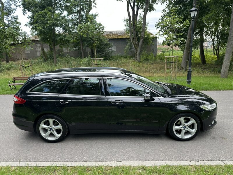 Ford Mondeo MK5 2.0 TDCI 180 Koni Convers Titanium Led Navi PowerShift Alu 18 Mk5 (2014-)