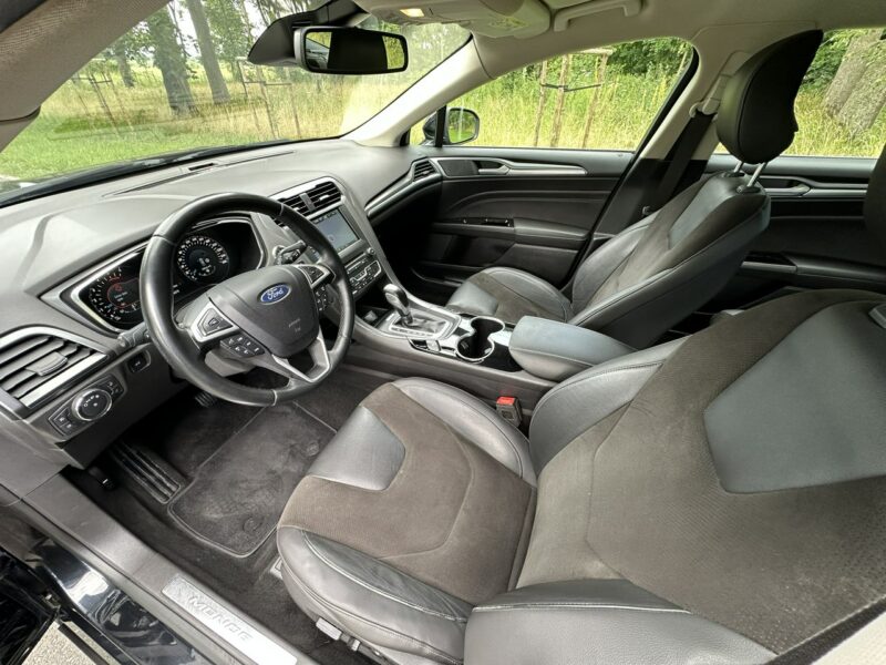 Ford Mondeo MK5 2.0 TDCI 180 Koni Convers Titanium Led Navi PowerShift Alu 18 Mk5 (2014-)