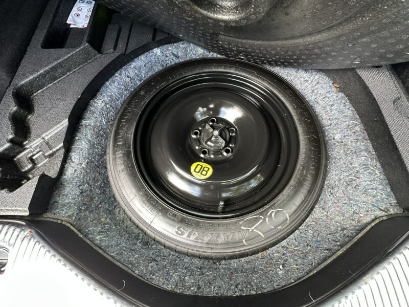 Ford Mondeo MK5 2.0 TDCI 180 Koni Convers Titanium Led Navi PowerShift Alu 18 Mk5 (2014-)