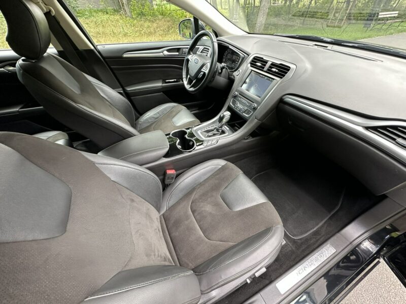 Ford Mondeo MK5 2.0 TDCI 180 Koni Convers Titanium Led Navi PowerShift Alu 18 Mk5 (2014-)