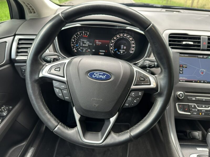 Ford Mondeo MK5 2.0 TDCI 180 Koni Convers Titanium Led Navi PowerShift Alu 18 Mk5 (2014-)