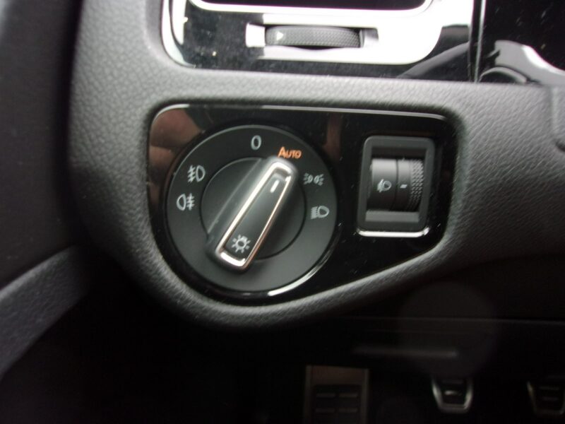 Volkswagen Golf Klimatronic 2-strefowy, PDC 2x, Podgrz. fotele, Nawigacja, Gwarancja VII (2012-)