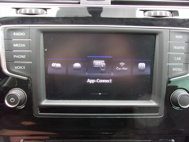 Volkswagen Golf Klimatronic 2-strefowy, PDC 2x, Podgrz. fotele, Nawigacja, Gwarancja VII (2012-)