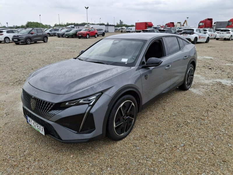 Peugeot 408