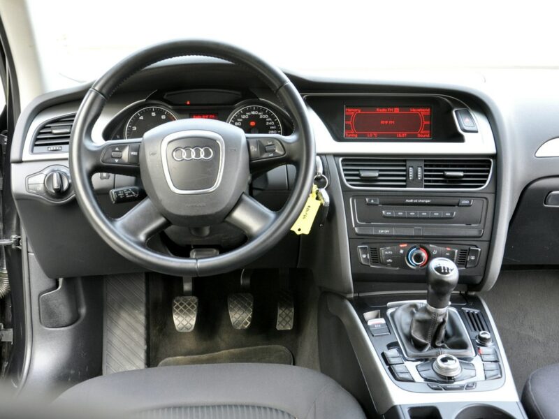 Audi A4 1,8T 160KM Avant/Alufelgi/Rolety/Tempomat/Serwisowany/Zadbany/Navi B8 (2007-2015)