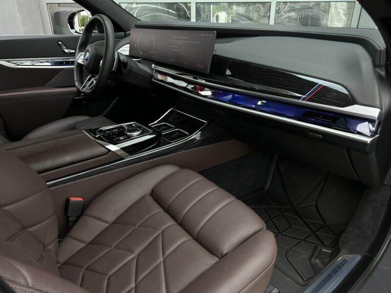 BMW 750 750e xDrive, Individual, Salon PL, FV-23%, Masaże przód i tył, pakiety G70(2022-)