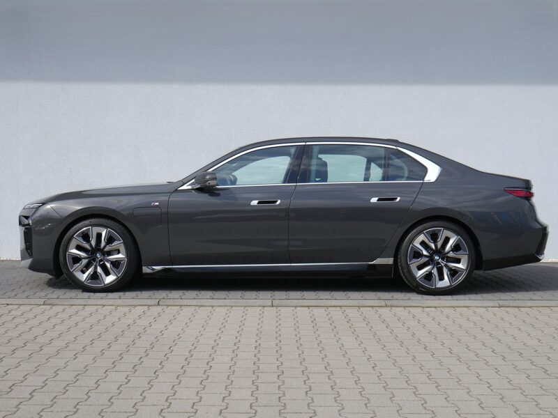 BMW 750 750e xDrive, Individual, Salon PL, FV-23%, Masaże przód i tył, pakiety G70(2022-)