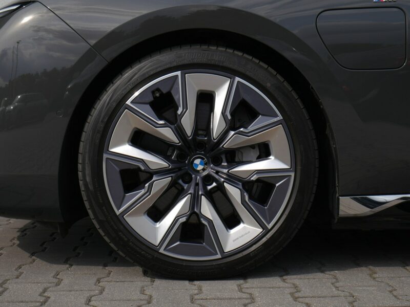 BMW 750 750e xDrive, Individual, Salon PL, FV-23%, Masaże przód i tył, pakiety G70(2022-)