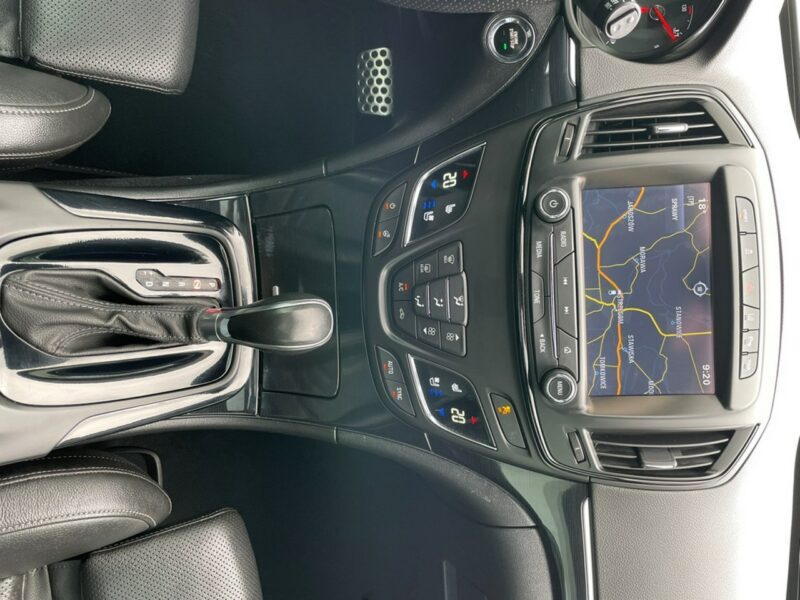 Opel Insignia 2.0 CDTI 195KM Klimatronic Automat Parktronic Kamera Tempomat Serwis A (2008-2017)