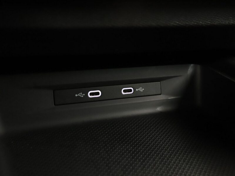 Seat Leon DSG mHEV full LED virtual cocopit navi kamera i czujniki parkowania IV (2020 - )