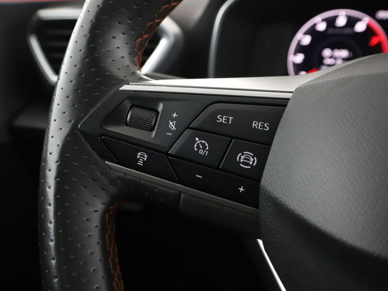 Seat Leon DSG mHEV full LED virtual cocopit navi kamera i czujniki parkowania IV (2020 - )