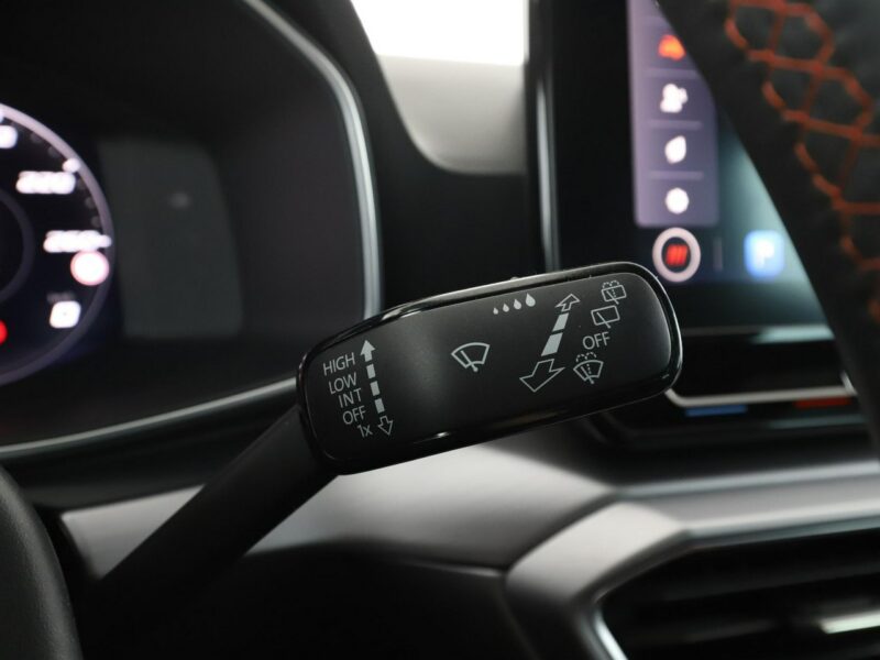 Seat Leon DSG mHEV full LED virtual cocopit navi kamera i czujniki parkowania IV (2020 - )