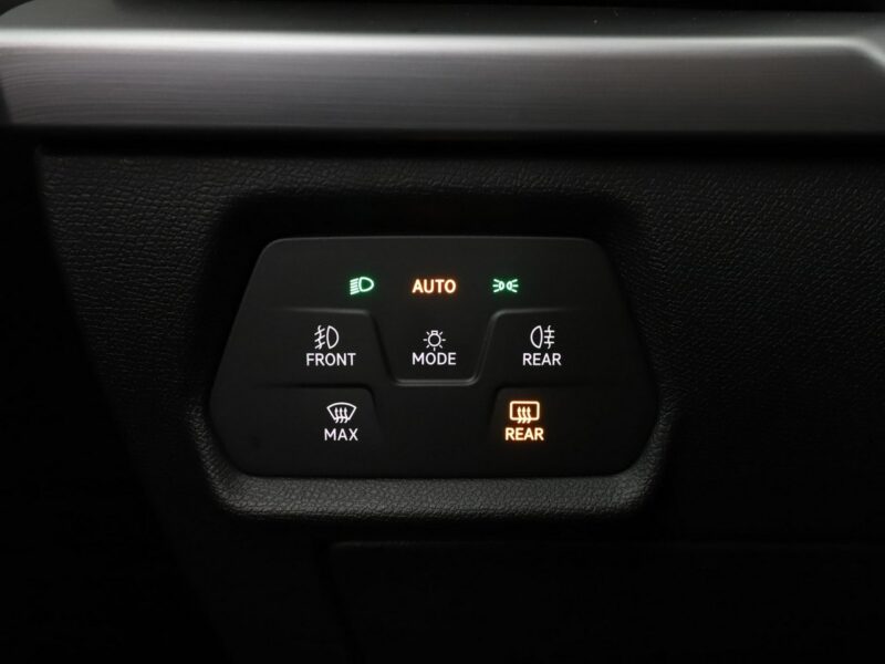 Seat Leon DSG mHEV full LED virtual cocopit navi kamera i czujniki parkowania IV (2020 - )
