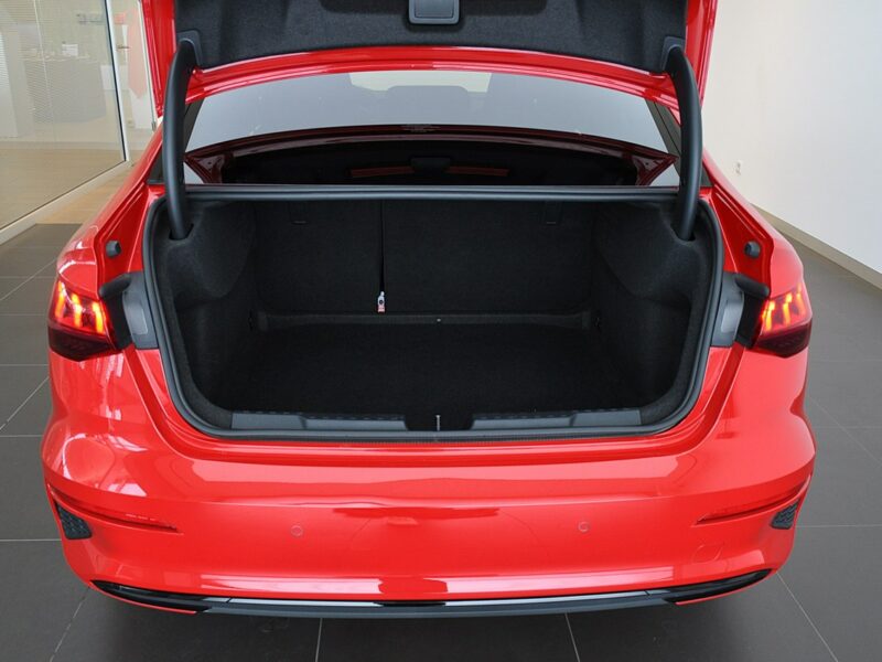 Audi A3 35 TFSI Stronic SportSedan B&O MatrixLed BlackPak. SportoweZawieszenie 8Y