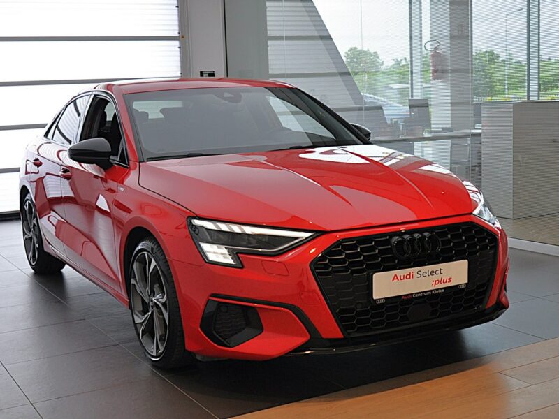 Audi A3 35 TFSI Stronic SportSedan B&O MatrixLed BlackPak. SportoweZawieszenie 8Y