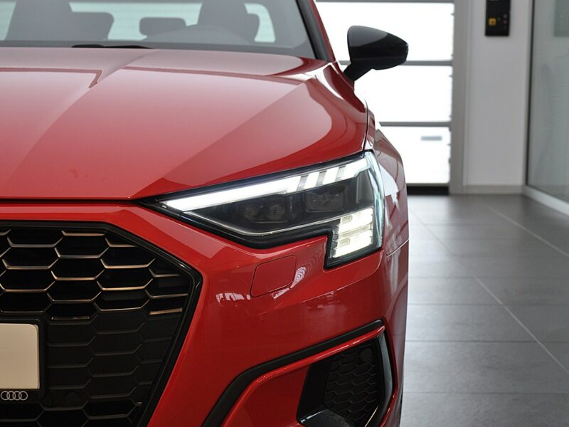 Audi A3 35 TFSI Stronic SportSedan B&O MatrixLed BlackPak. SportoweZawieszenie 8Y