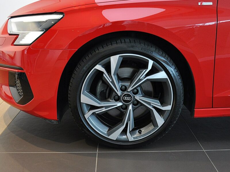 Audi A3 35 TFSI Stronic SportSedan B&O MatrixLed BlackPak. SportoweZawieszenie 8Y