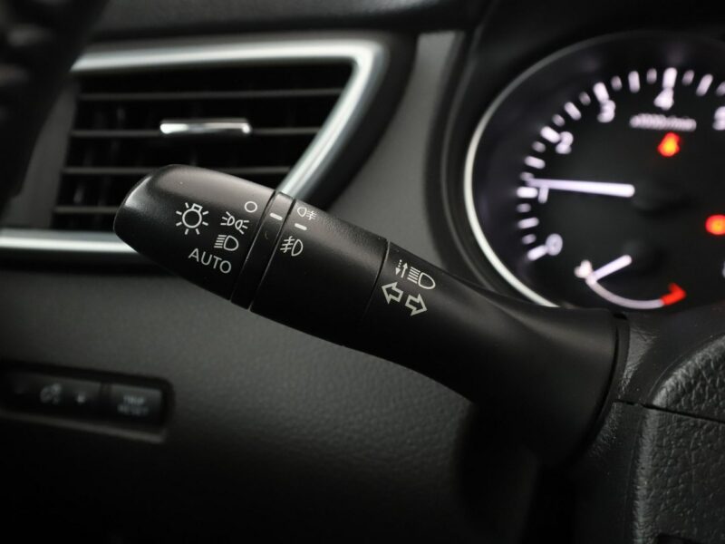 Nissan Qashqai 1.2 N-Connecta Klimatronik Tempomat Nawigacja Grzane Fotele Kamery LED II (2013-2021)