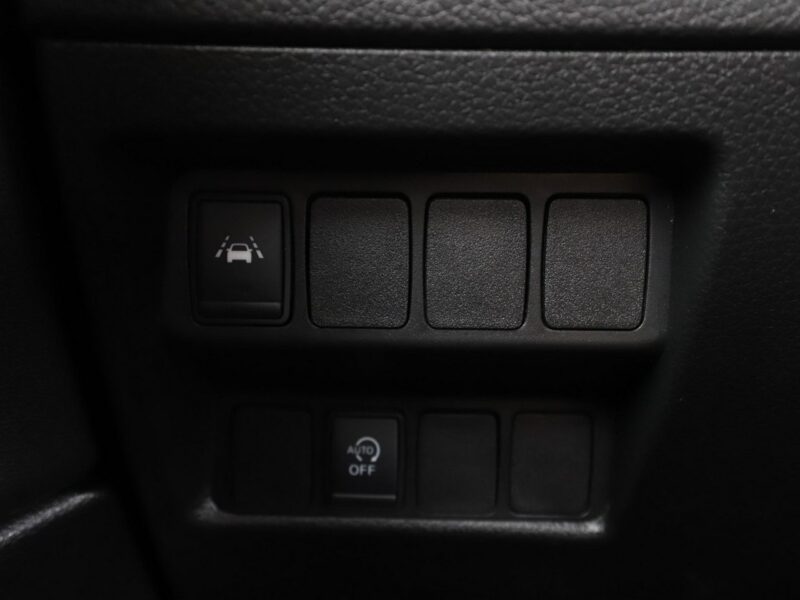 Nissan Qashqai 1.2 N-Connecta Klimatronik Tempomat Nawigacja Grzane Fotele Kamery LED II (2013-2021)