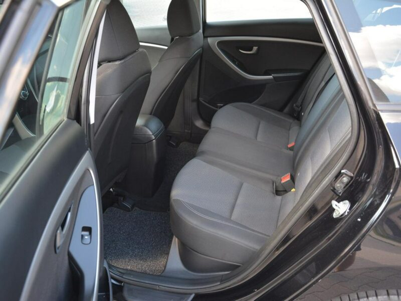 Hyundai i30 Lift Ledy Duża Navi Parktronic Aso Hyundai z Niemiec lakier oryginał II (2012 - 2016)