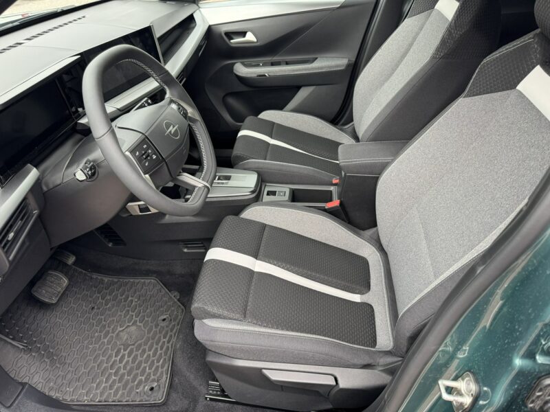 Opel Frontera GS 1.2 Turbo mHybrid eDCT6 C (2024- )