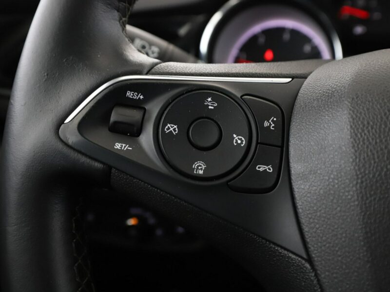 Opel Insignia automat full LED navi klima auto czujniki parkowania grzane fotele B (2017-)