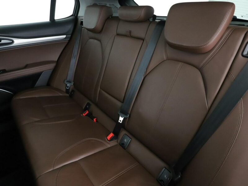 Alfa Romeo Stelvio Executive automat 4x4 280KM skóra panorama ACC PDC-kamera