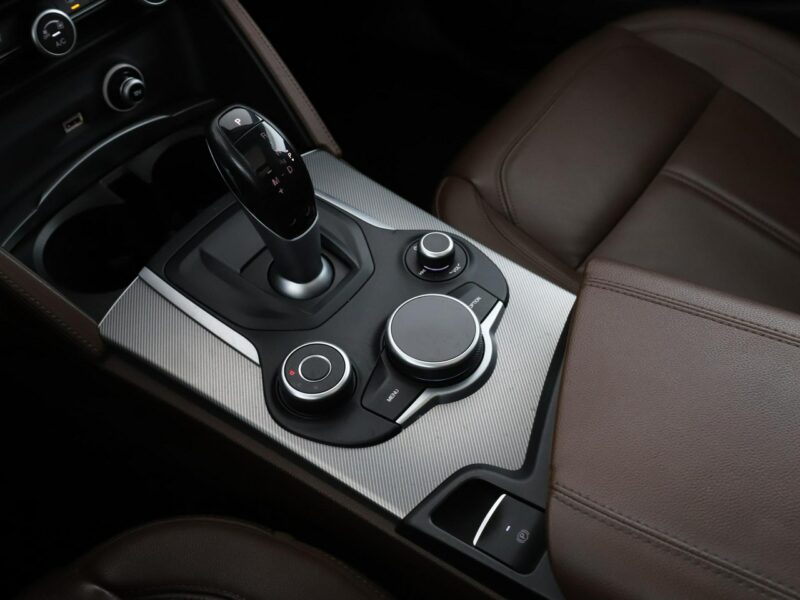 Alfa Romeo Stelvio Executive automat 4x4 280KM skóra panorama ACC PDC-kamera