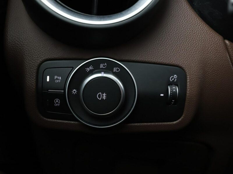 Alfa Romeo Stelvio Executive automat 4x4 280KM skóra panorama ACC PDC-kamera