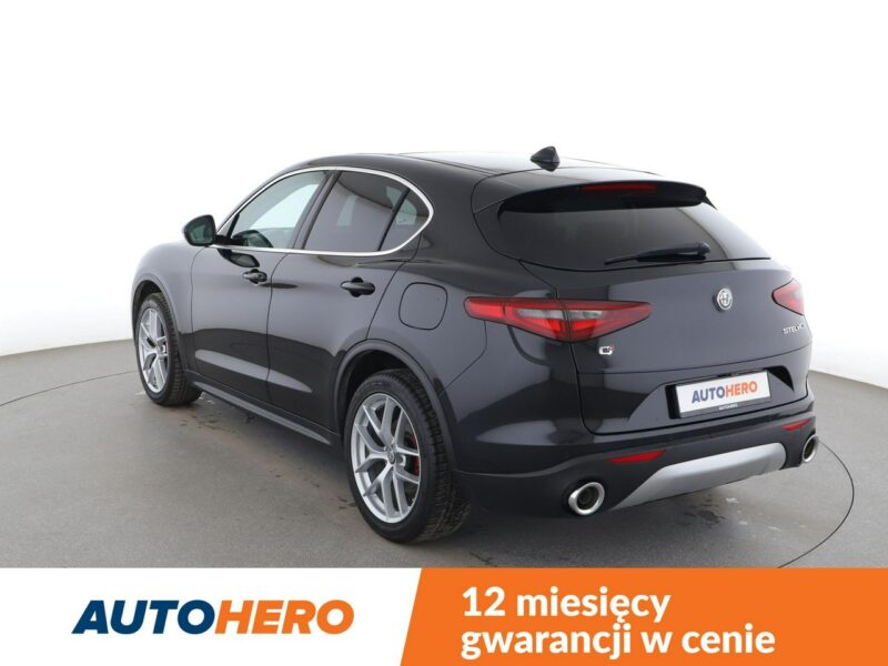 Alfa Romeo Stelvio Executive automat 4x4 280KM skóra panorama ACC PDC-kamera