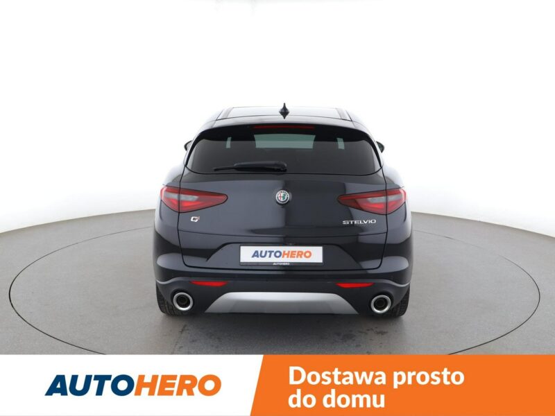 Alfa Romeo Stelvio Executive automat 4x4 280KM skóra panorama ACC PDC-kamera