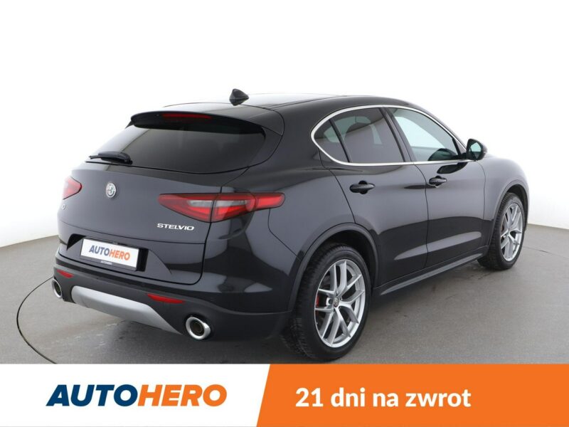 Alfa Romeo Stelvio Executive automat 4x4 280KM skóra panorama ACC PDC-kamera