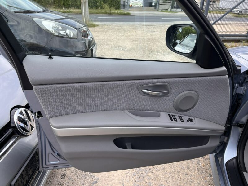 BMW 318 2.0 1wł Klima Alu Czujki Parkowan 6 biegów Bez Rdzy Stan BDB BEzwypadk E90 (2005-2012)