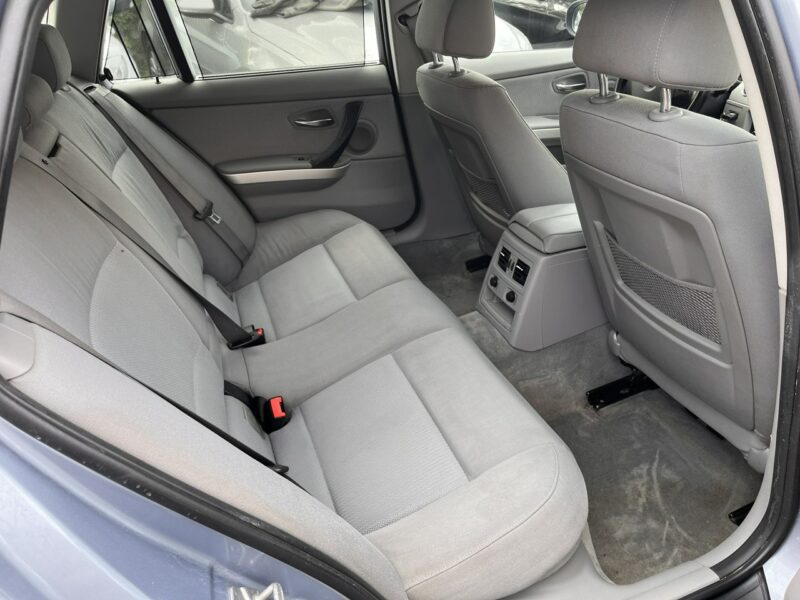 BMW 318 2.0 1wł Klima Alu Czujki Parkowan 6 biegów Bez Rdzy Stan BDB BEzwypadk E90 (2005-2012)