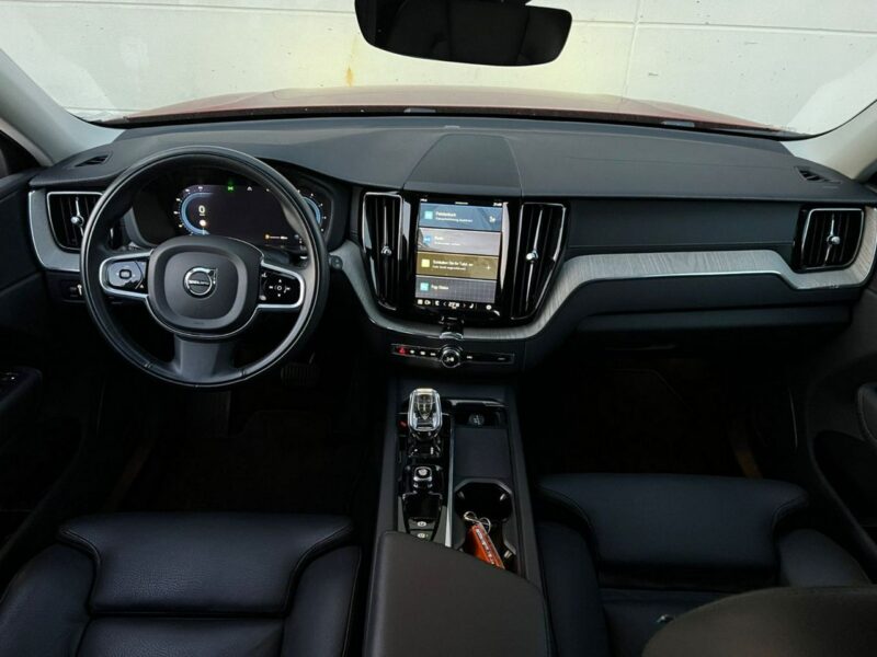 Volvo XC 60 diesel hybryda 197 kM AWD II (2017-)