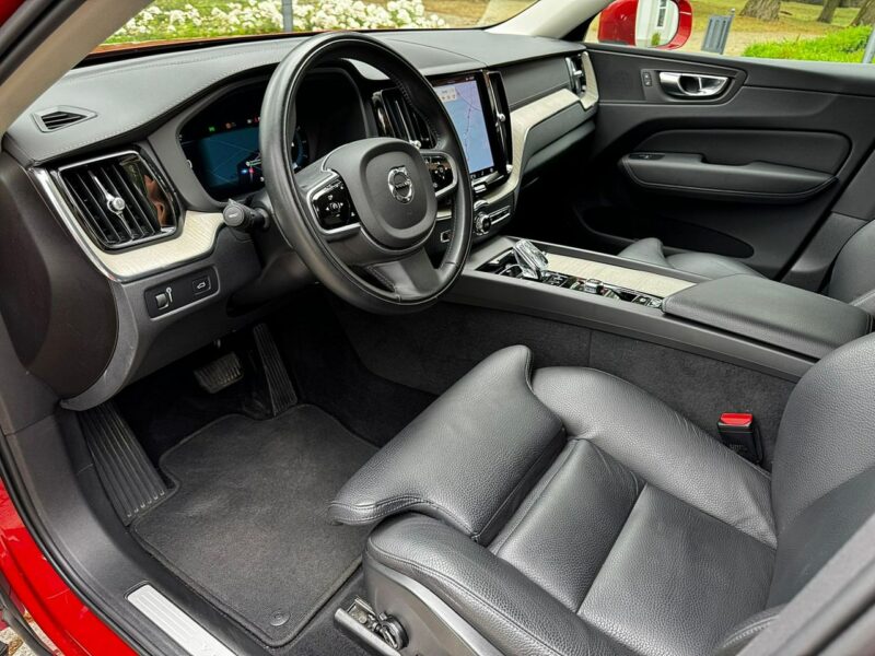 Volvo XC 60 diesel hybryda 197 kM AWD II (2017-)