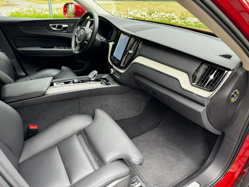 Volvo XC 60 diesel hybryda 197 kM AWD II (2017-)